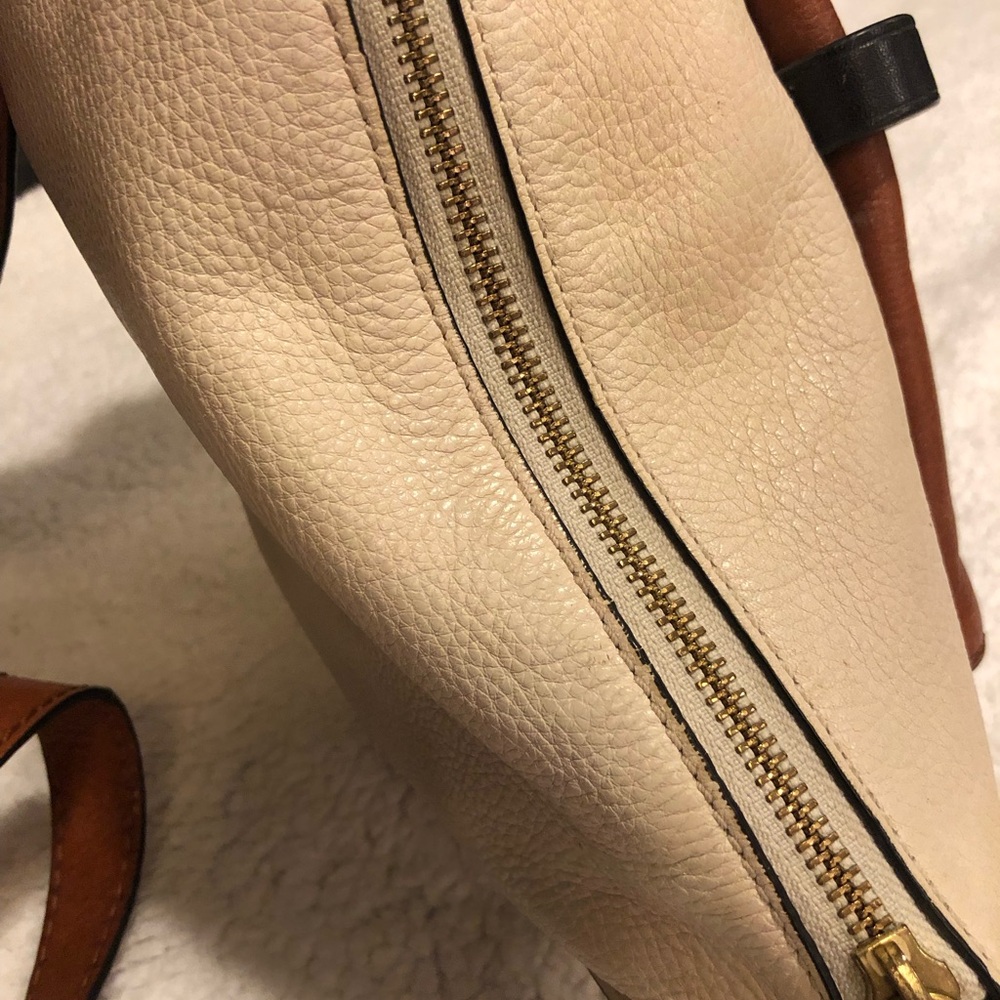 Fossil Two-Tone Crossbody - Picture 5 of 7